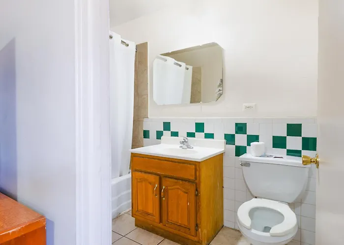 Manor By Oyo Near Oak Brook Chicago Westchester Motel 2*
